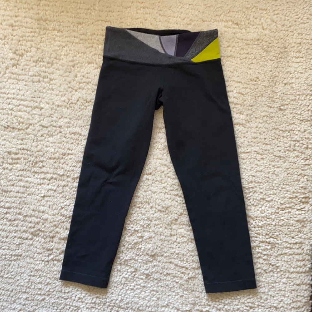 Lululemon Cropped.Reversible Leggings